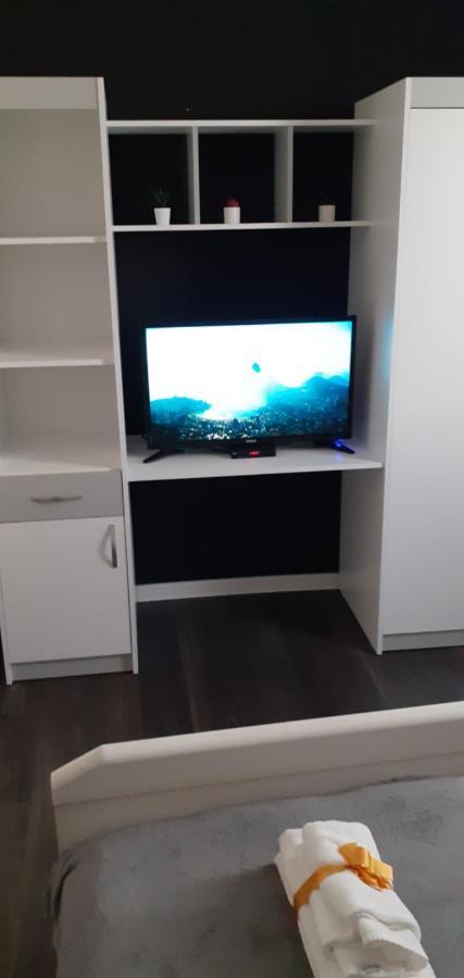 Apartman Mici Ниш Екстер'єр фото